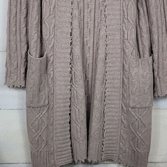 Wool + Cashmere Chic Cable Knit Open Cardigan. Size XS - Picture 3 of 12